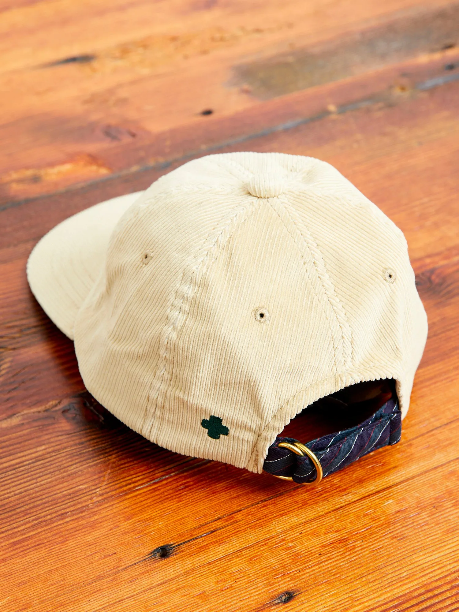 6-Panel Corduroy Cap in Beige